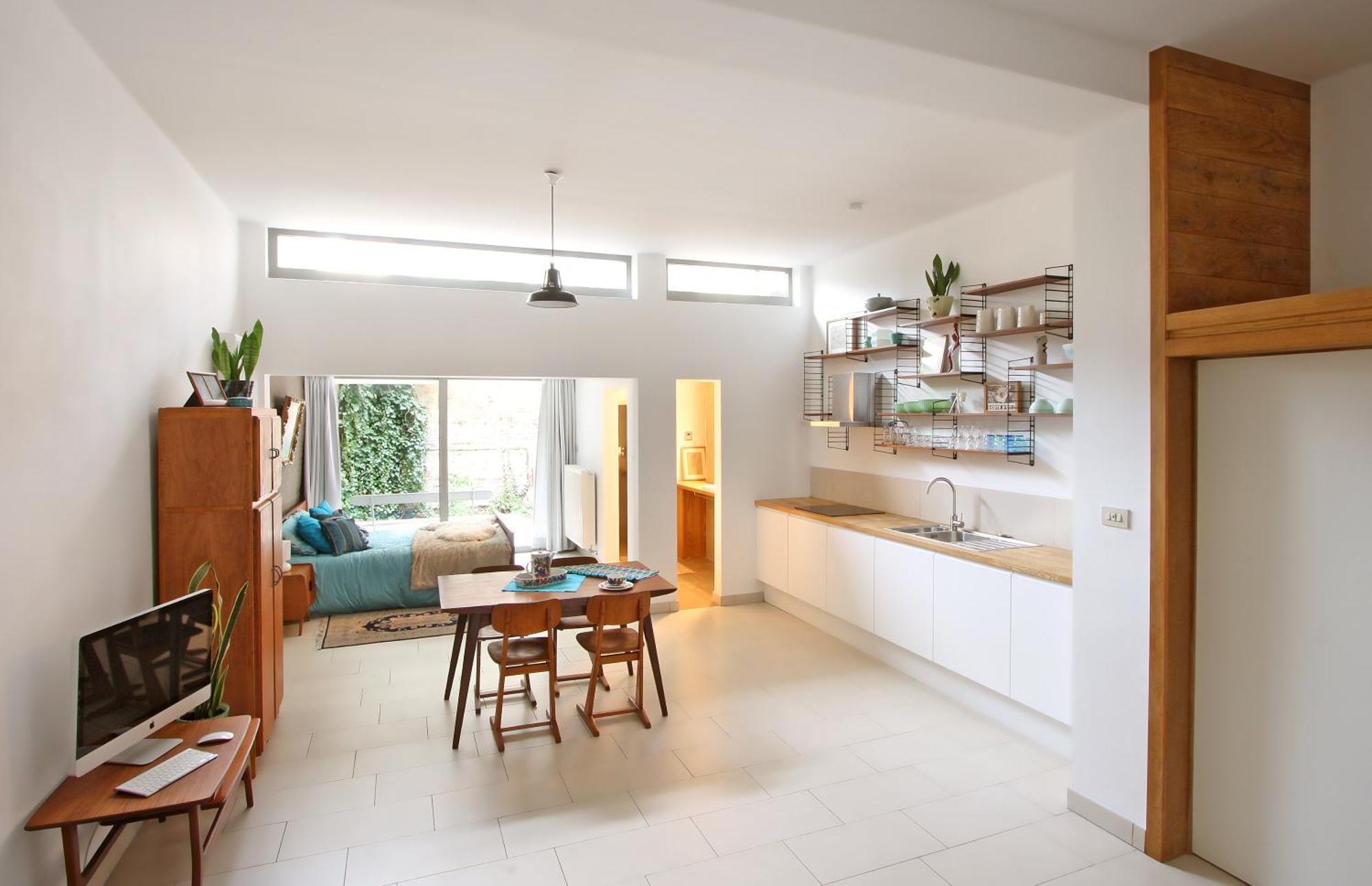 Lounge In The Intimate Urban Garden At A Retro Getaway Ghent