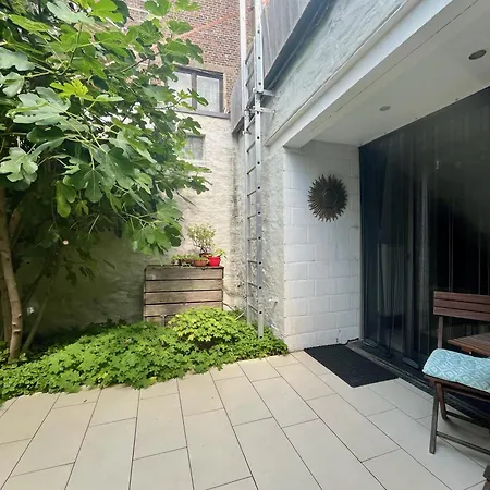 Lounge In The Intimate Urban Garden At A Retro Getaway Apartment Ghent Exterior photo